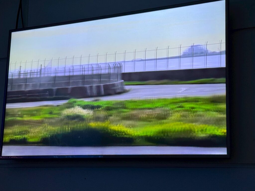 映像に映る空撮映像と離陸演出VTR