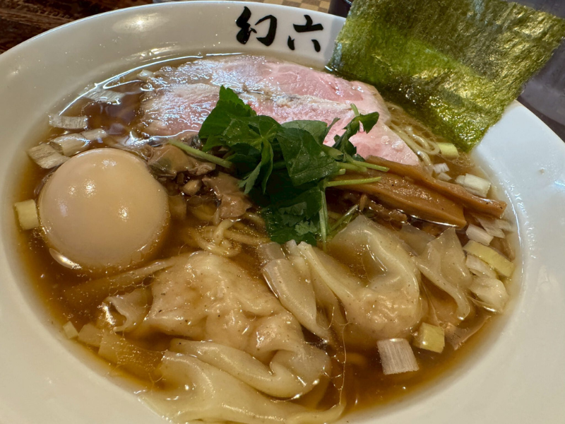 幻六の特製醤油ラーメンの写真